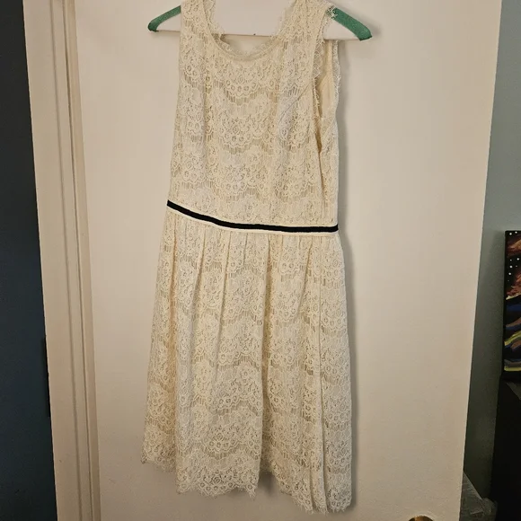 forever 21 lace dress Lace-Trim Satin Floral Maxi Dress main image 1